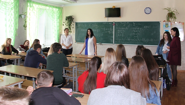 Викладачі кафедри журналістики розповідають про особливості професії журналіста